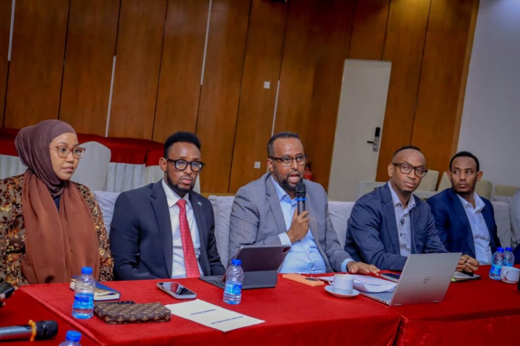 Participants discussing El-Niño preparedness at the coordination meeting in Mogadishu